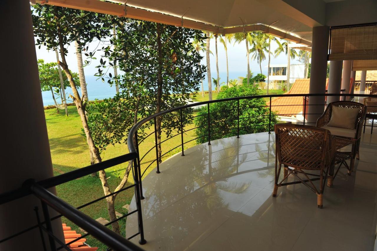 Pura Vida Varkala Hotel Exterior photo